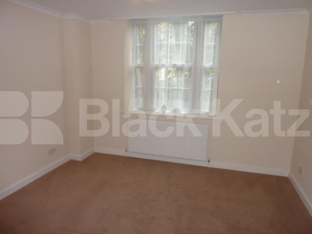			NEW INSTRUCTION!, 2 Bedroom, 1 bath, 1 reception Flat			 Redhill Street, EUSTON